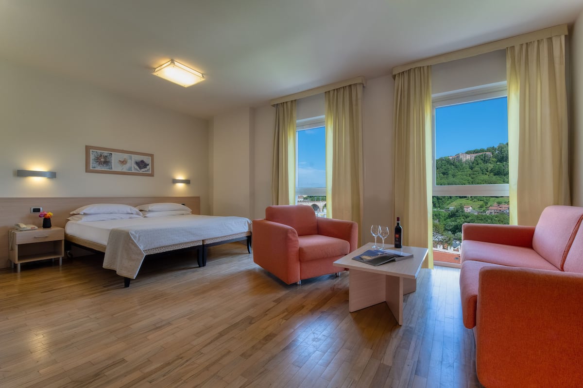 Junior Suite, Hill View | 1 bedroom, minibar, in-room safe, desk