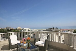 Beach/ocean view