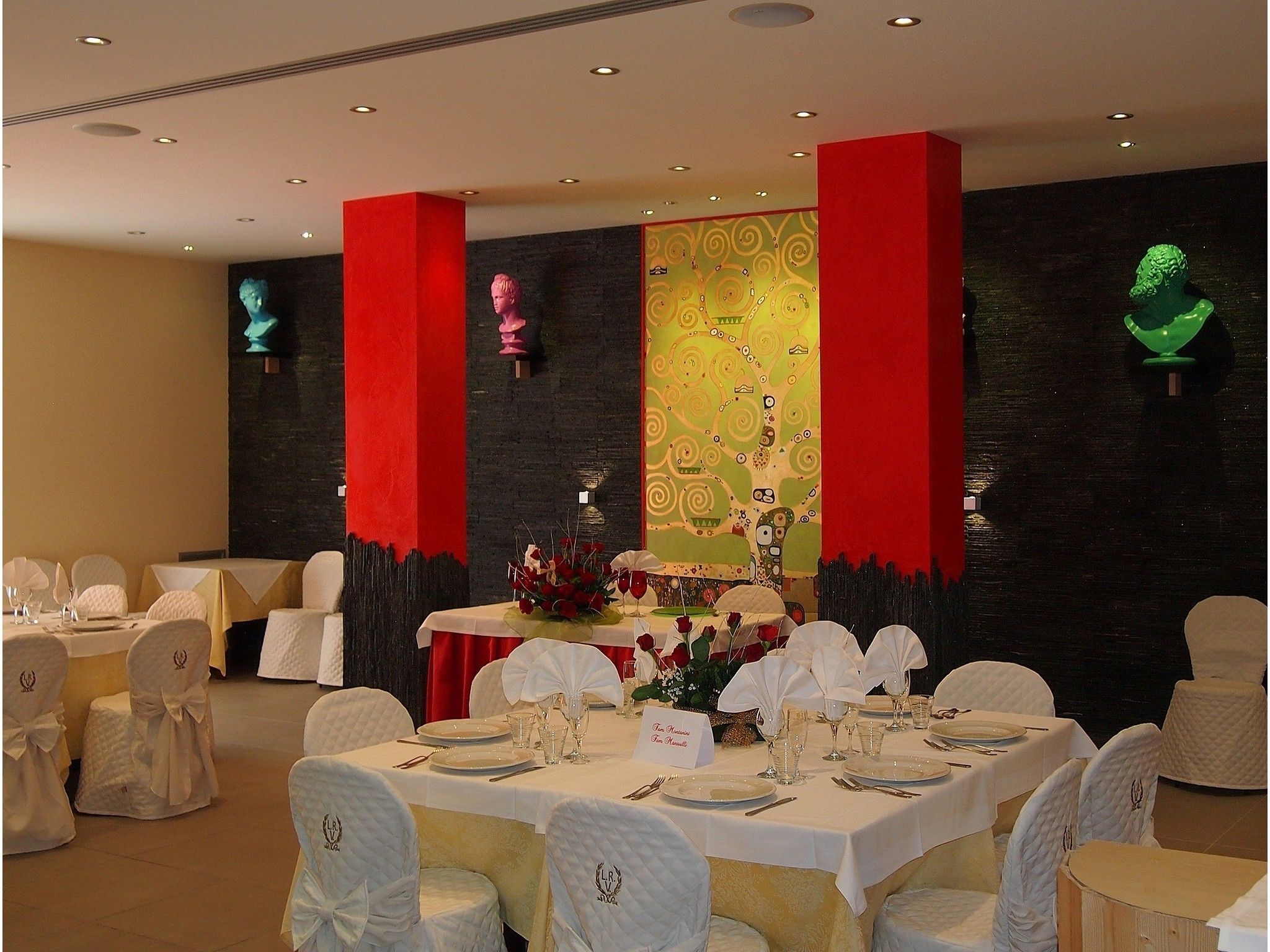 lunch and dinner served