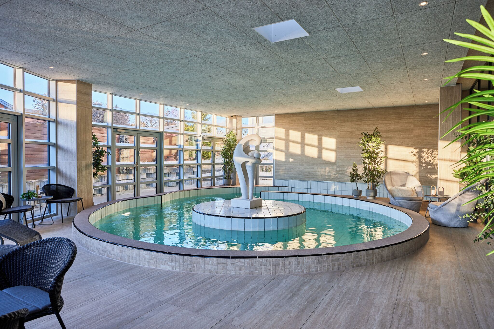 Salas de tratamientos para parejas, sauna, bañera de hidromasaje 