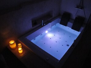 Suite | Private spa tub - Relais Cattedrale (Asti)