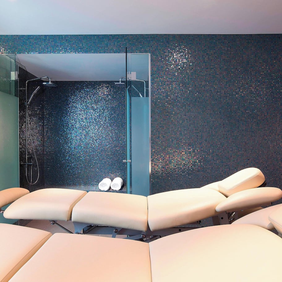 Couples treatment rooms, body treatments, hydrotherapy, aromatherapy