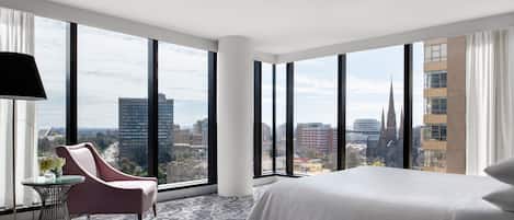 Suite, 1 Bedroom, Non Smoking, City View (Corner) | Pemandangan dari bilik