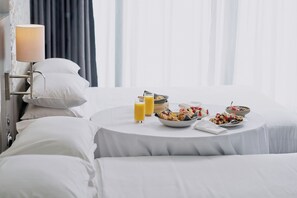 Tägliches Frühstücksbuffet gegen Gebühr