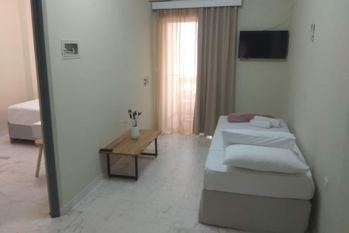 Cribs (free), WiFi (free), bed sheets