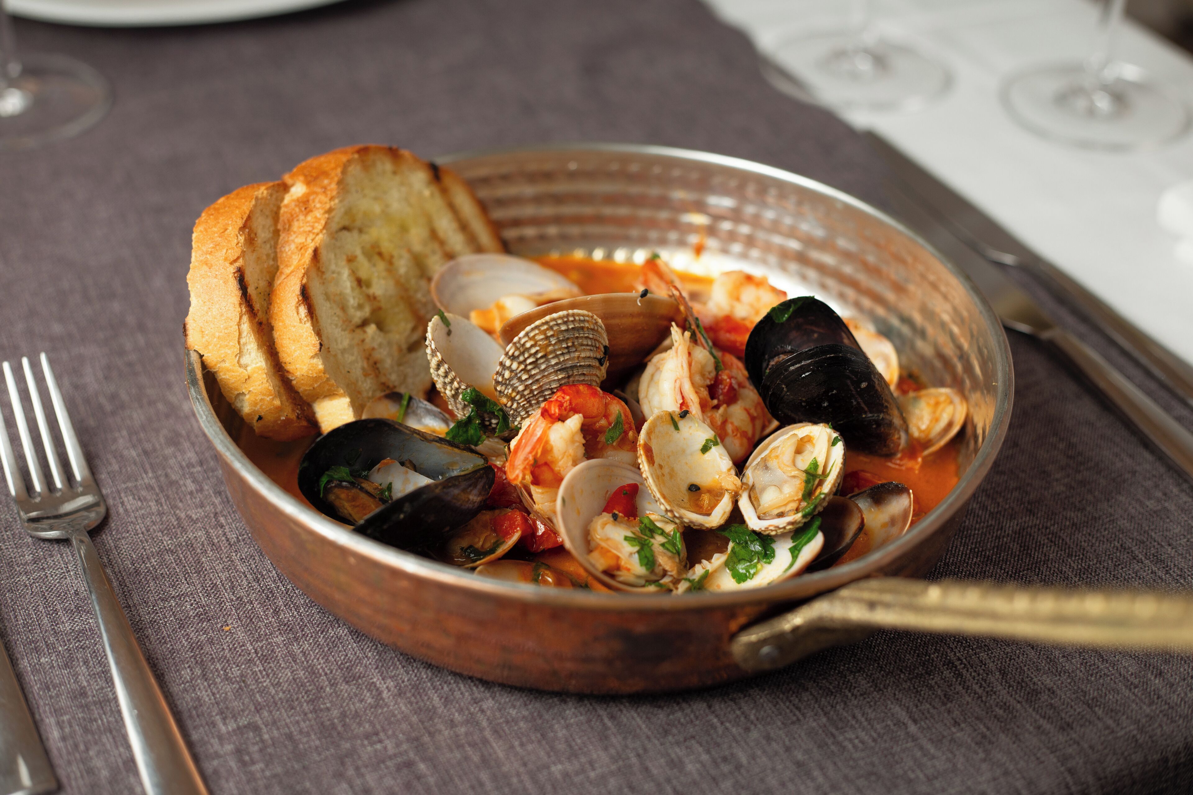 breakfast, dinner served; mediterranean cuisine, garden views