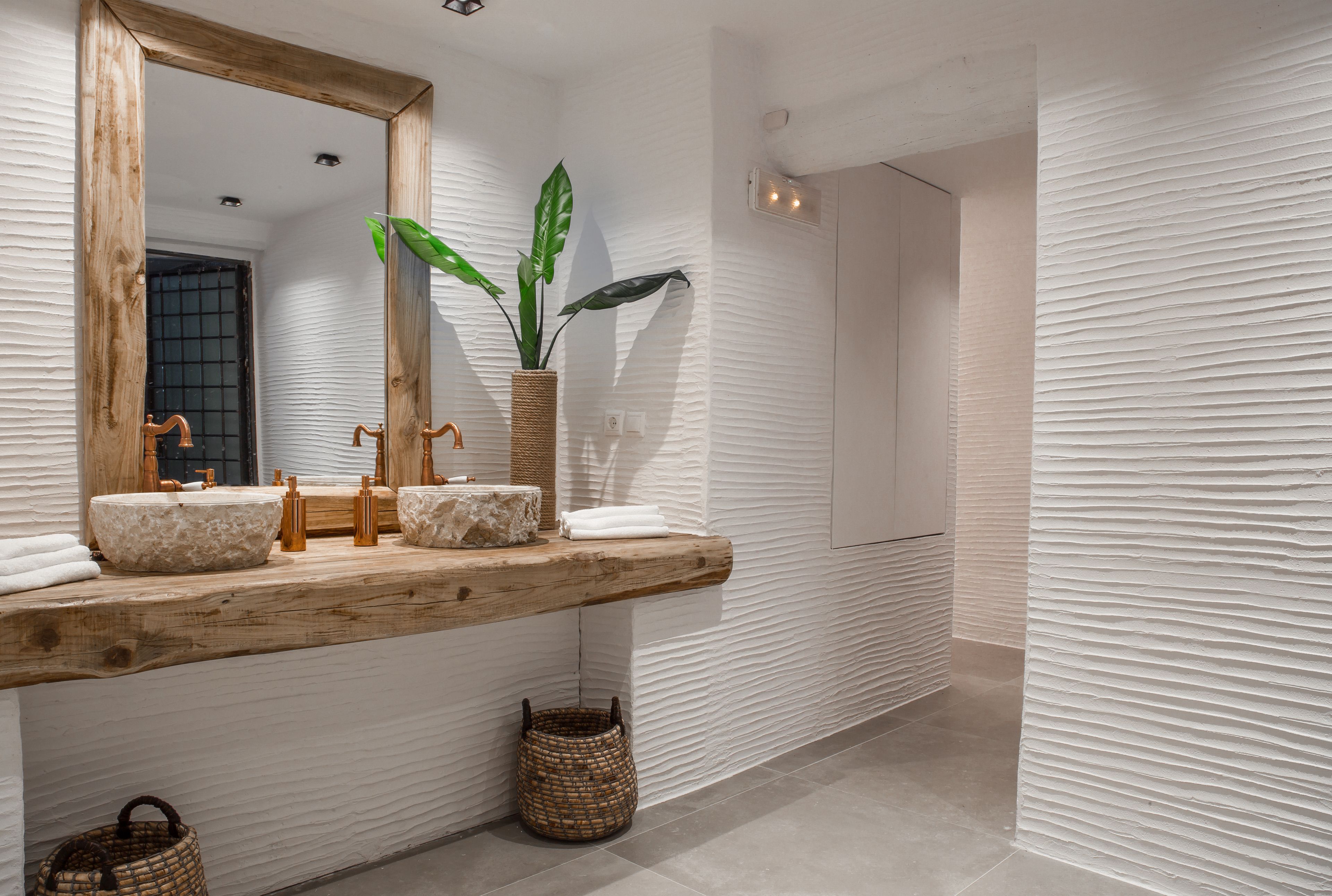 hot tub, turkish bath/hammam, body treatments, hydrotherapy