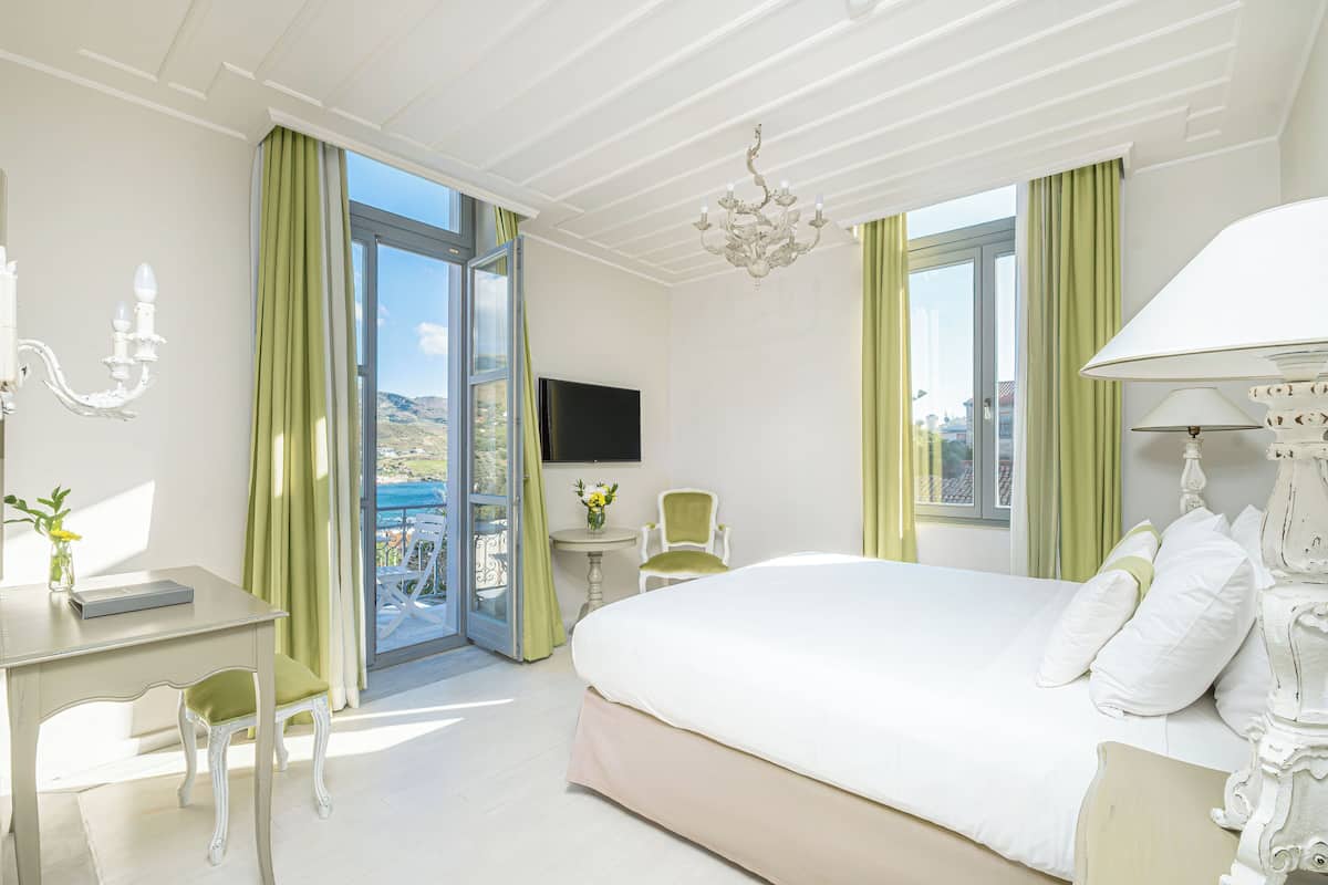 Deluxe Sea View Room | 1 bedroom, Egyptian cotton sheets, premium bedding, down comforters