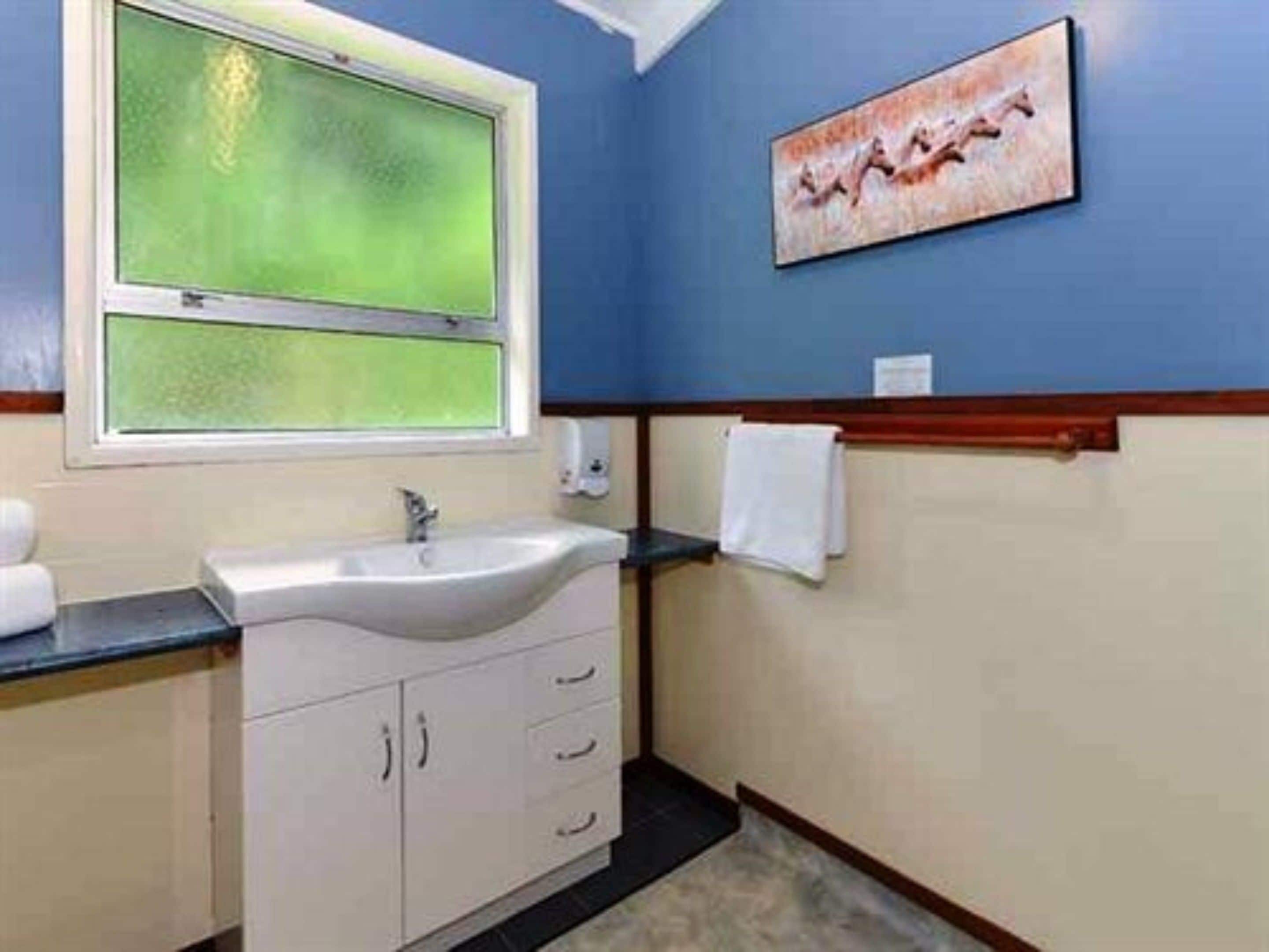 淋浴设施、免费洗浴用品、吹风机、毛巾