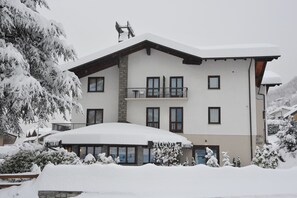 Front of property - Le Charaban (Aosta)