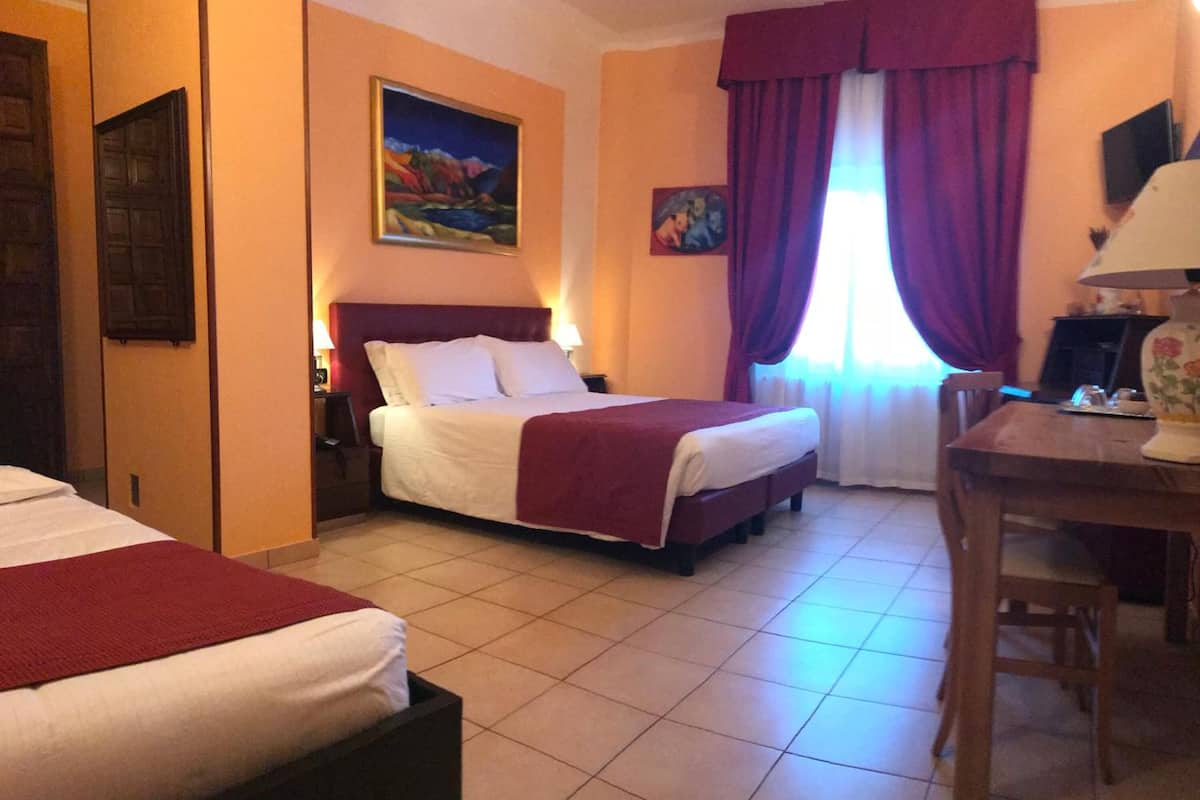 minibar, in-room safe, desk, free cots/infant beds