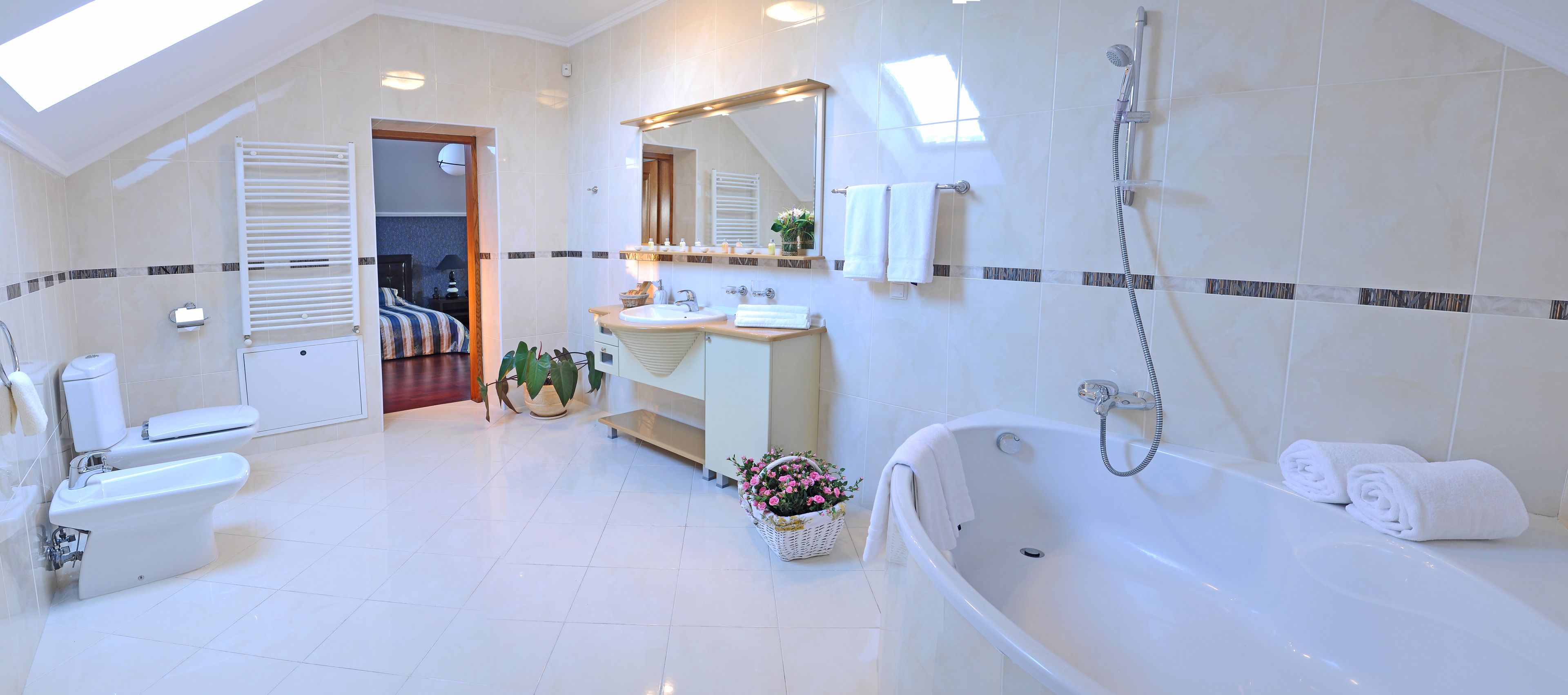 suite | bathroom | hair dryer, bathrobes, towels