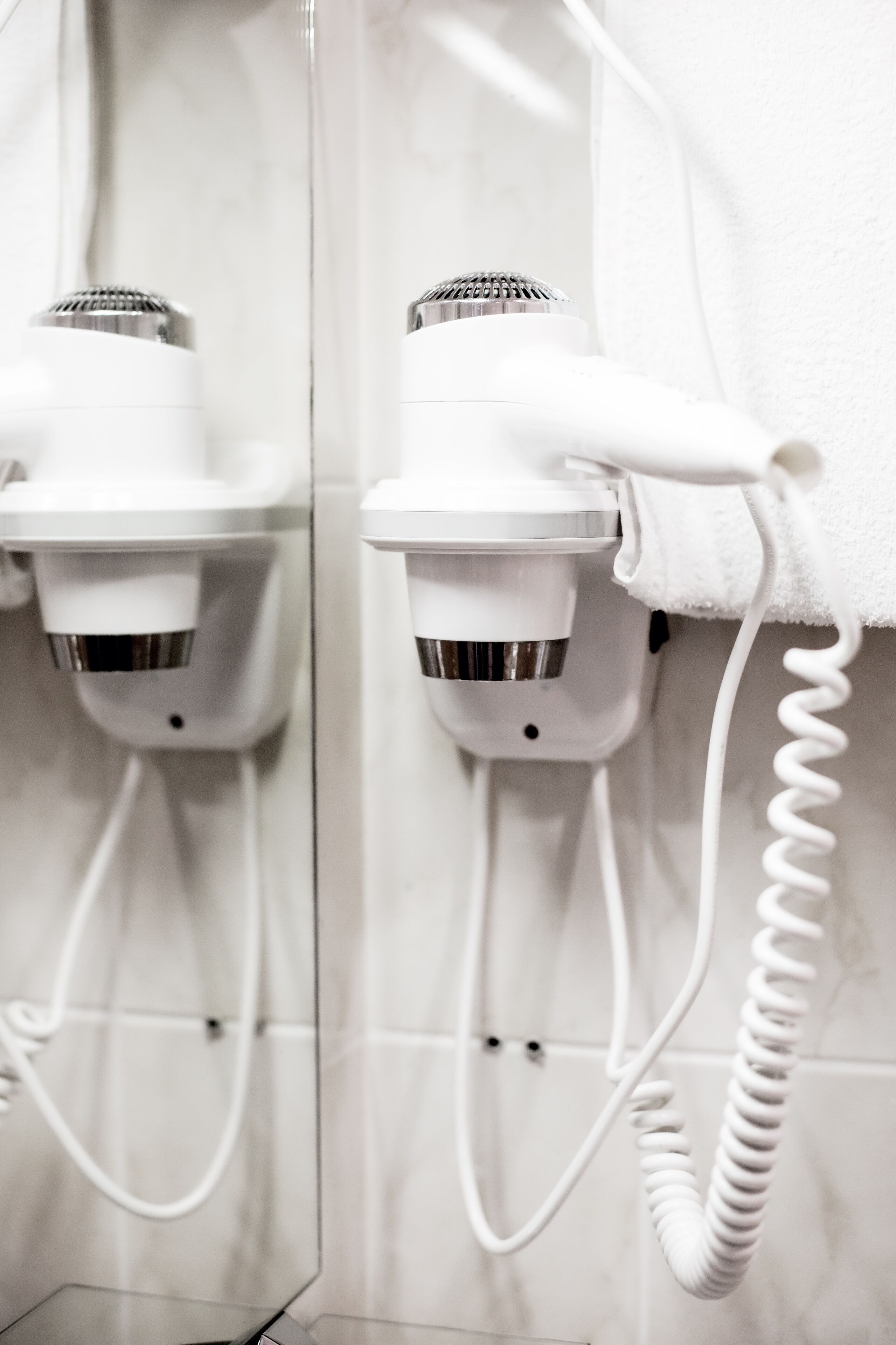 standard double or twin room | bathroom | separate bathtub and shower, hair dryer, towels