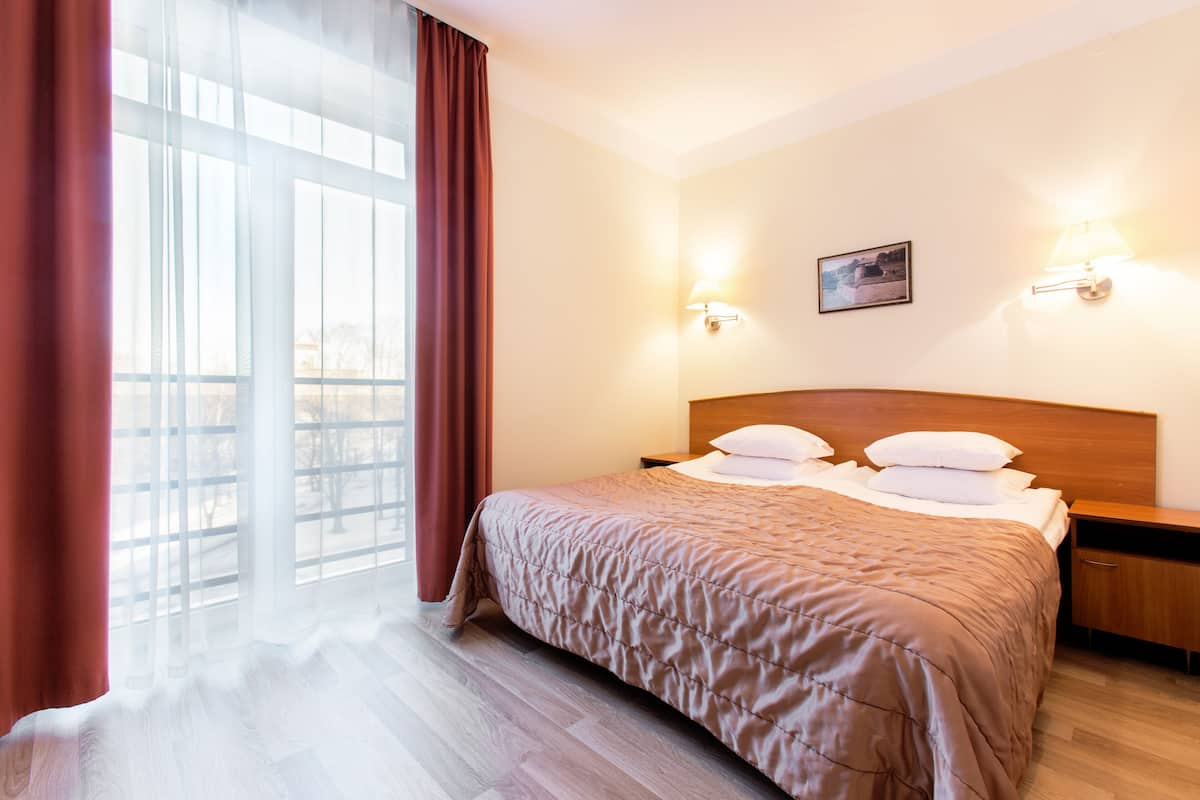 Kamar Double atau Twin Superior | Tempat tidur Select Comfort, minibar, dan meja kerja