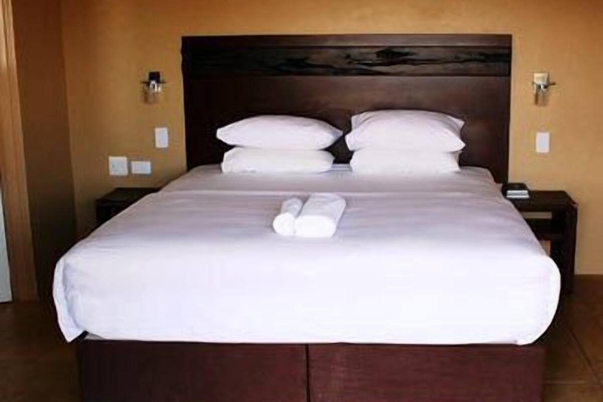 Executive Room | Minibar, free WiFi