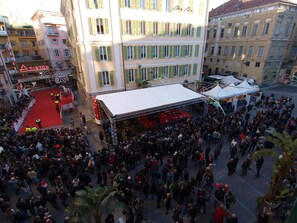 Nicht klassifiziertes Bild, 3 von 28, Schaltfläche