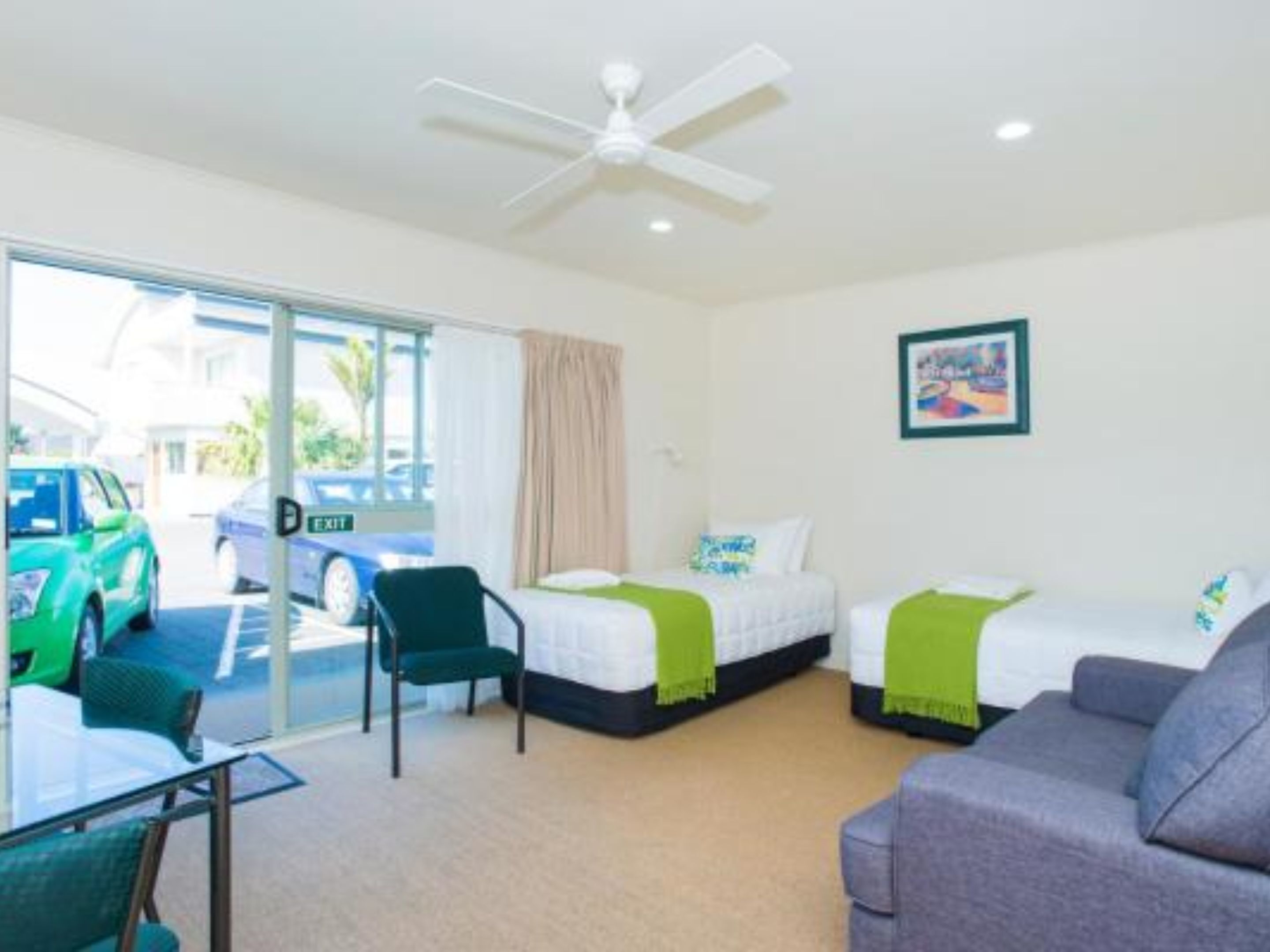 Desk, laptop workspace, iron/ironing board, free WiFi