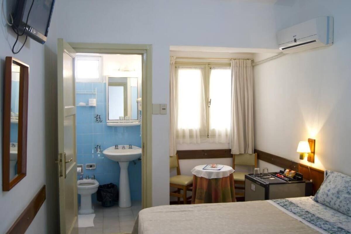 Standard Double Room | Minibar, in-room safe, WiFi (free), bed sheets