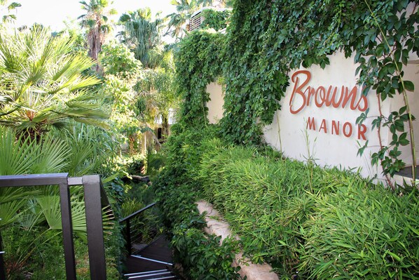 Fachada de la propiedad