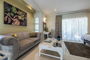 Sábanas de algodón egipcio, colchones con pillow-top y minibar 