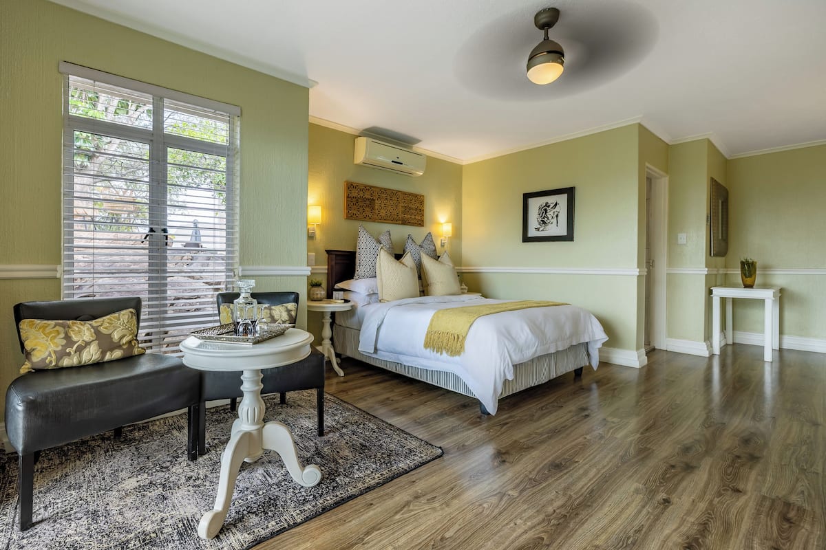 Habitación doble de lujo, 1 cama Queen size | Sábanas de algodón egipcio, camas con pillow-top y minibar