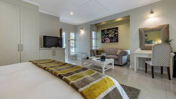 Suite | Lakens van Egyptisch katoen, pillowtop-bedden, een minibar