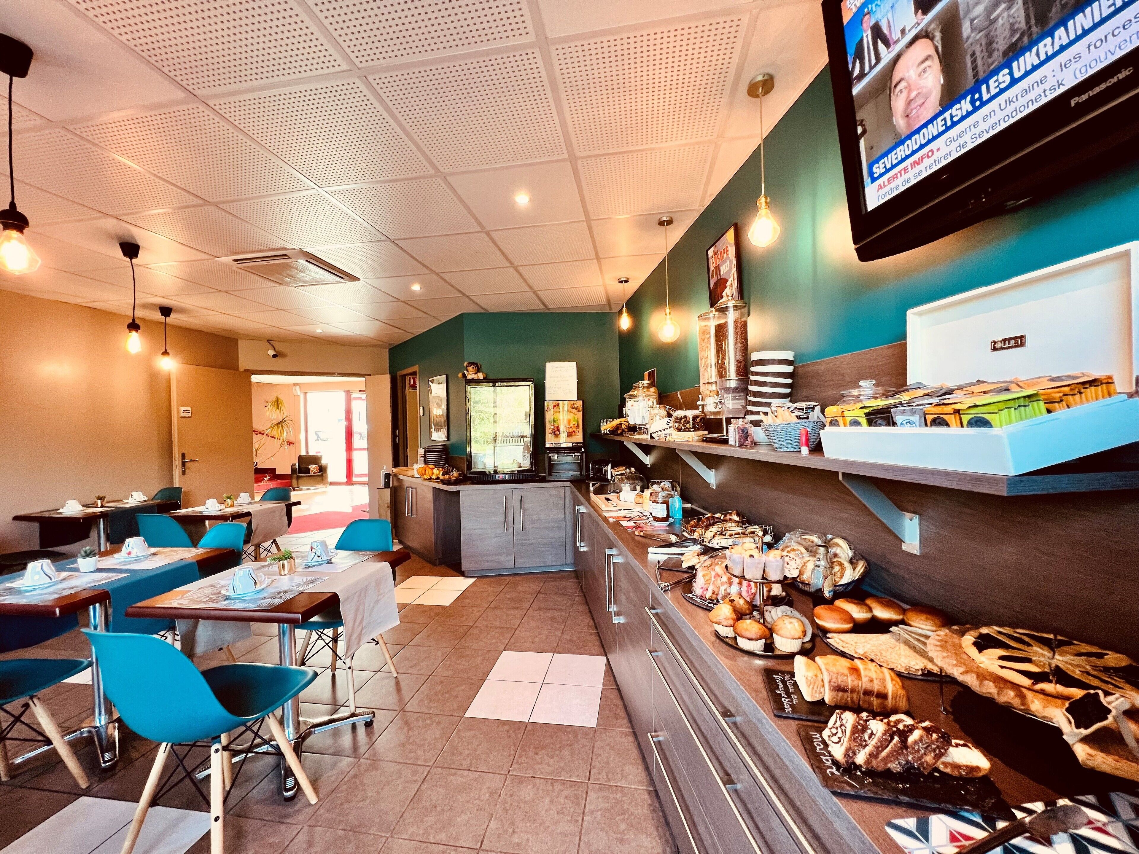 daily buffet breakfast (eur 17 per person)