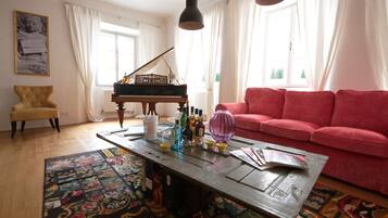 Leilighet, 1 soverom, kjøkken (202) | Individuelt dekorert, skrivebord, wi-fi (inkludert) og sengetøy