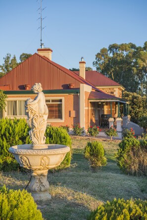 Willows Cottage | Terrace/patio