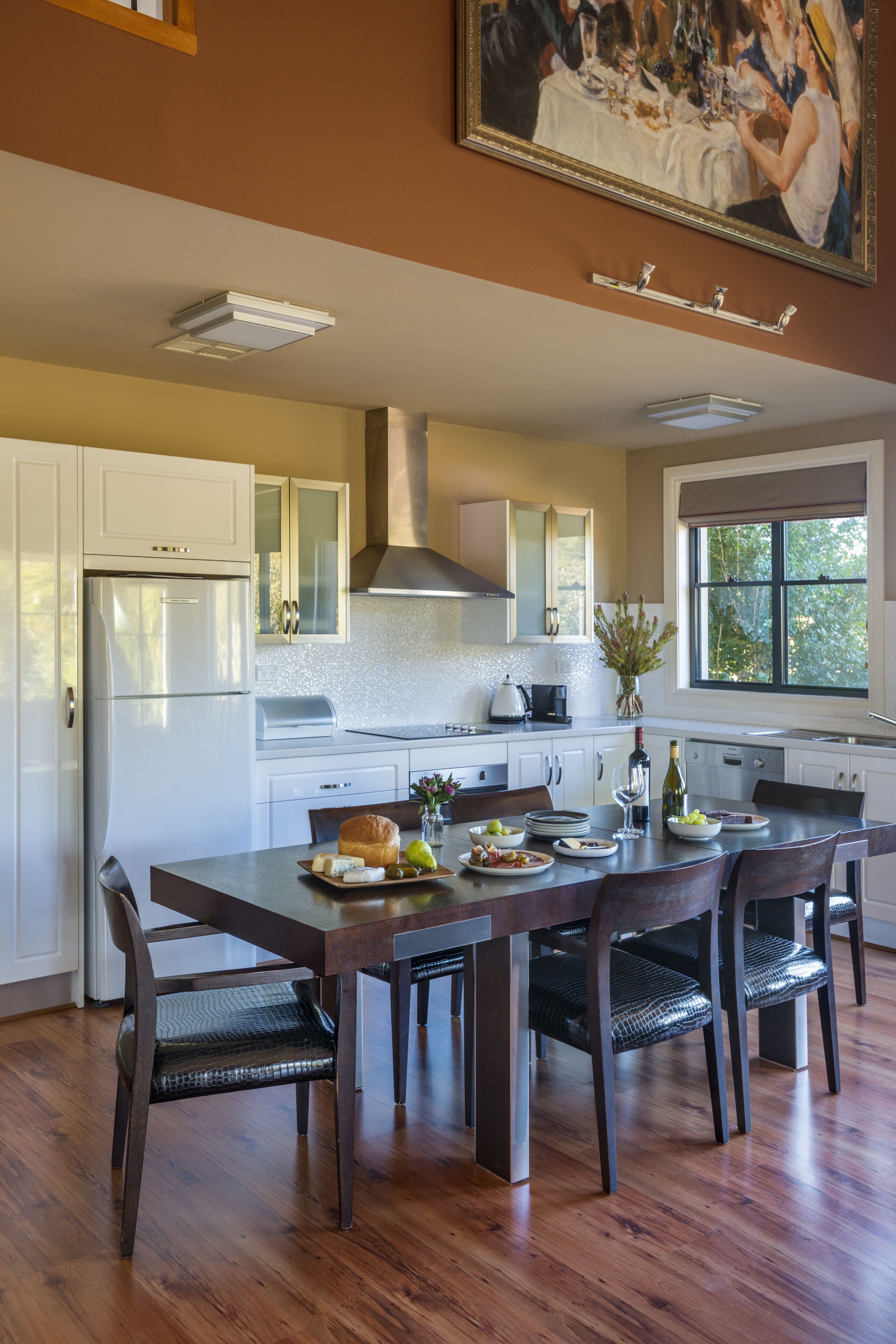 Loft Cottage | Private kitchen | Full-sized fridge, microwave, stovetop, dishwasher