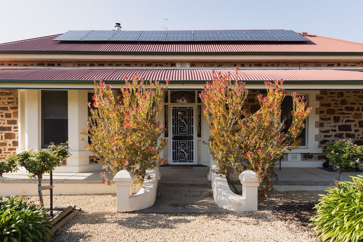Residence Cottage | Premium bedding, individually decorated, individually furnished