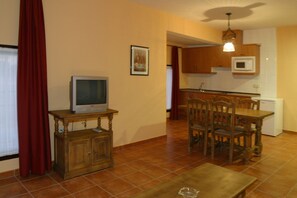 Desk, iron/ironing board, rollaway beds, free WiFi - Hotel La Casa Rural (Chinchon)