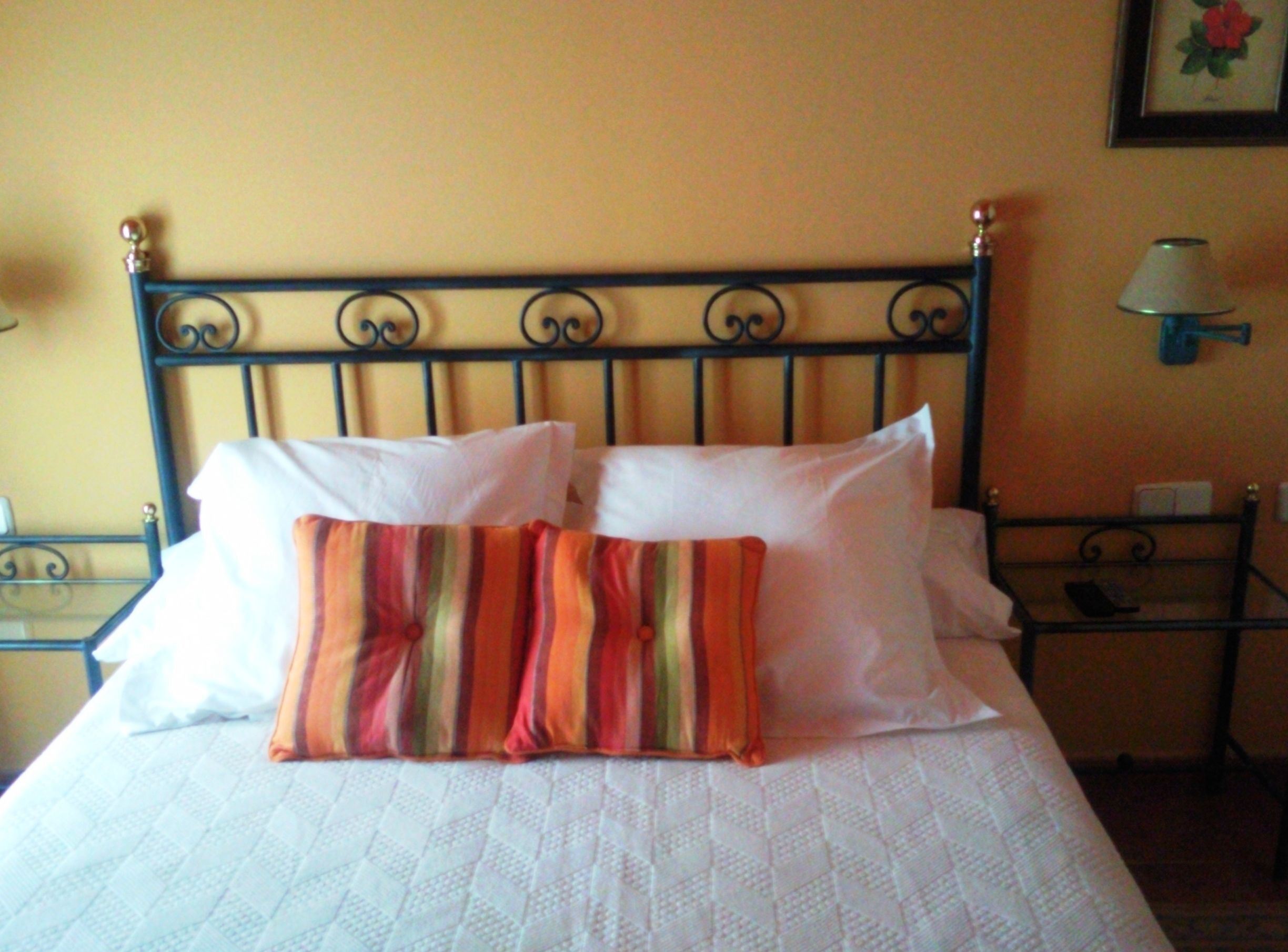 Desk, iron/ironing board, rollaway beds, free WiFi