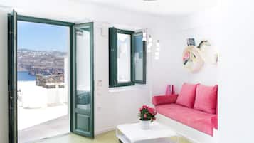 Standard Room, Hot Tub, Sea View | Minibar, in-room safe, desk, soundproofing