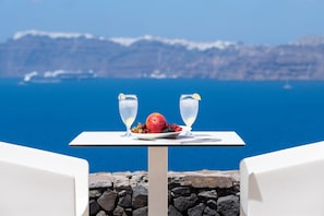 Premier Suite, Hot Tub, Sea View | Balcony view - Avant Garde Suites (Santorini)
