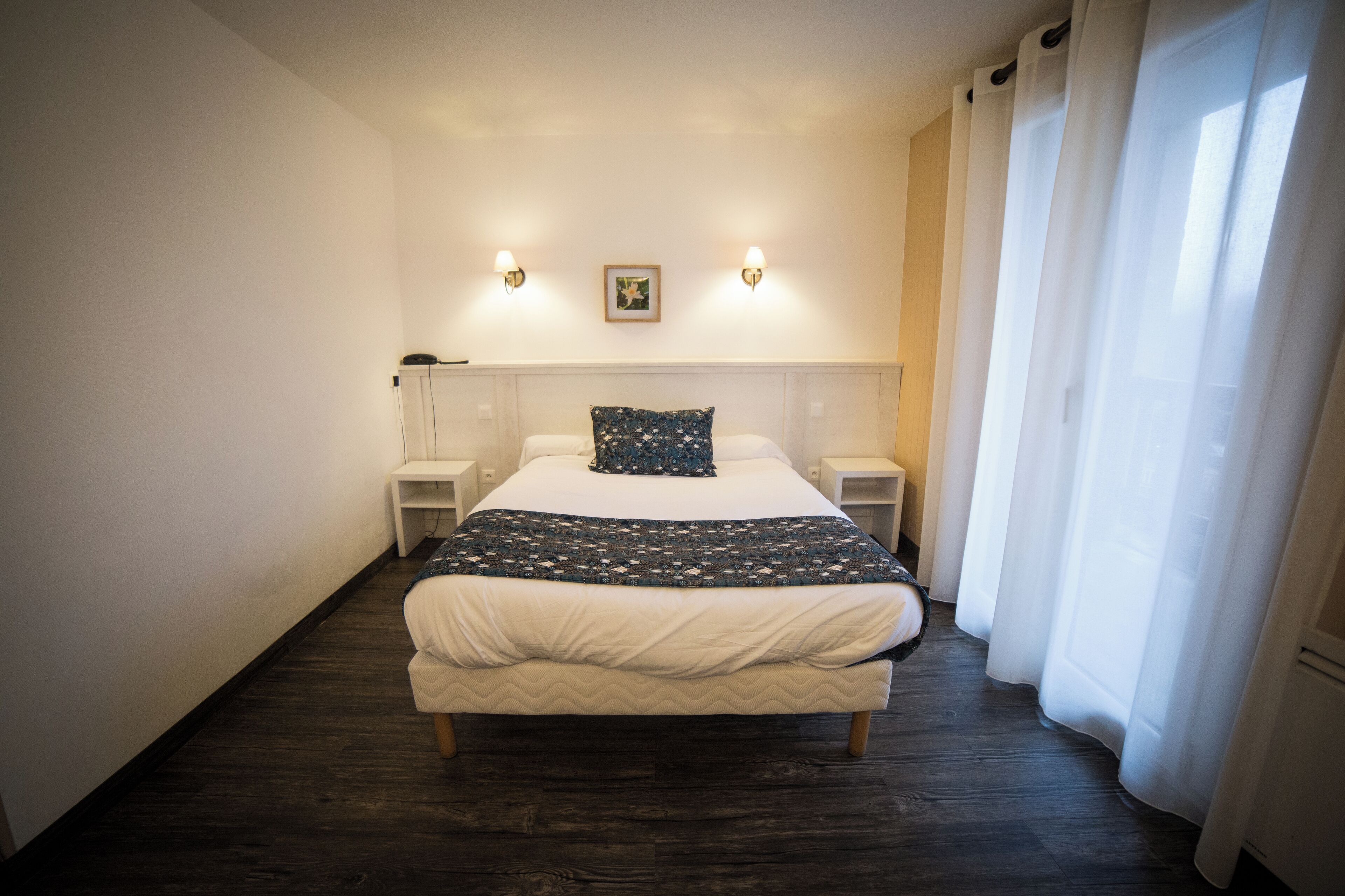 double room | desk, iron/ironing board, free wifi, bed sheets