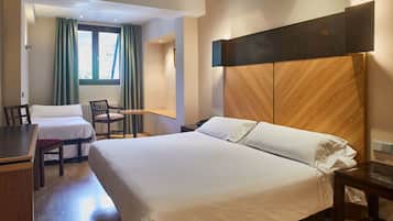 Bureau, Wi-Fi gratuit, draps fournis