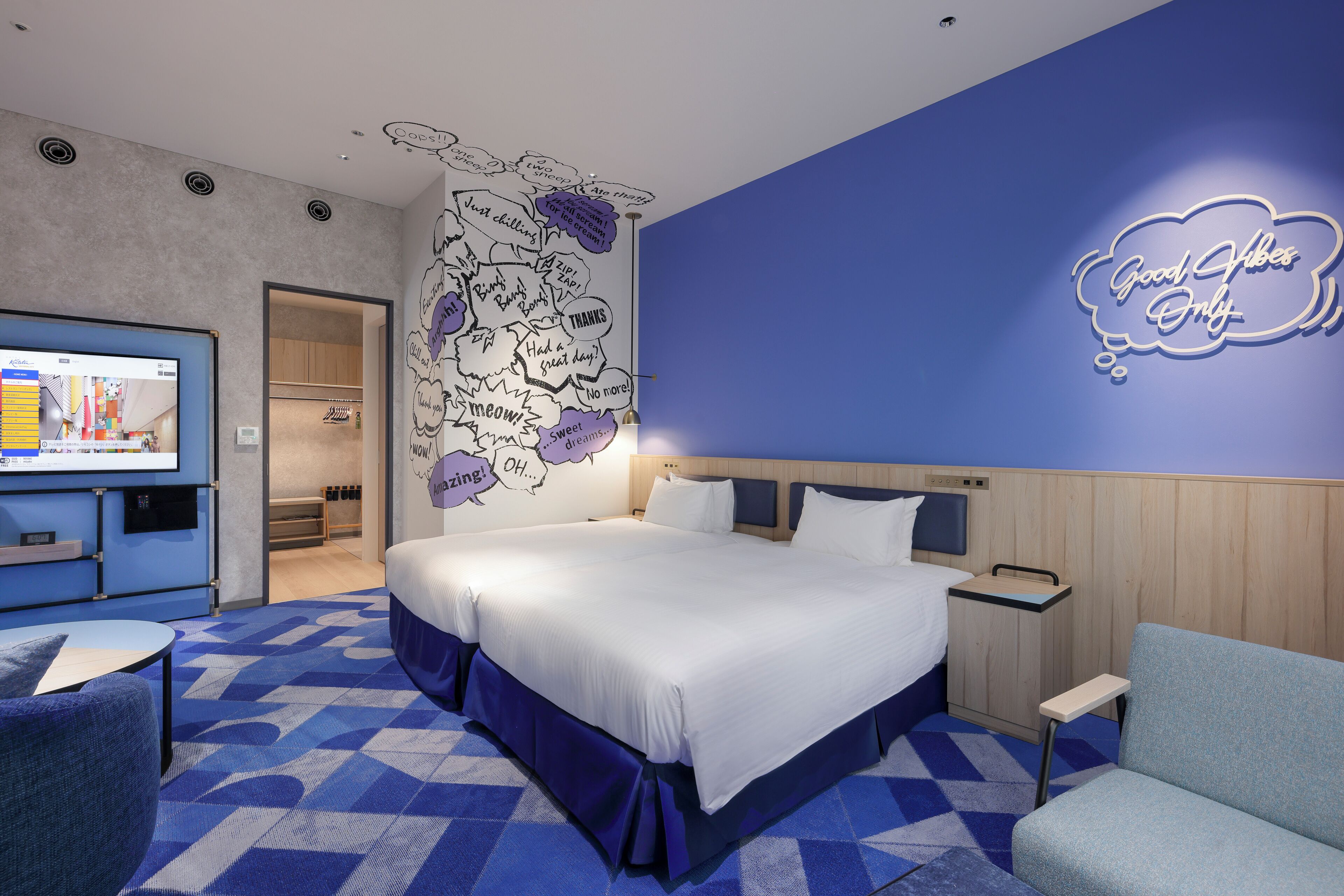 top floor premier corner twin room, non smoking | in-room safe, free wifi, bed sheets