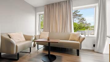 Superior Room | Laptop workspace, soundproofing, iron/ironing board, free WiFi