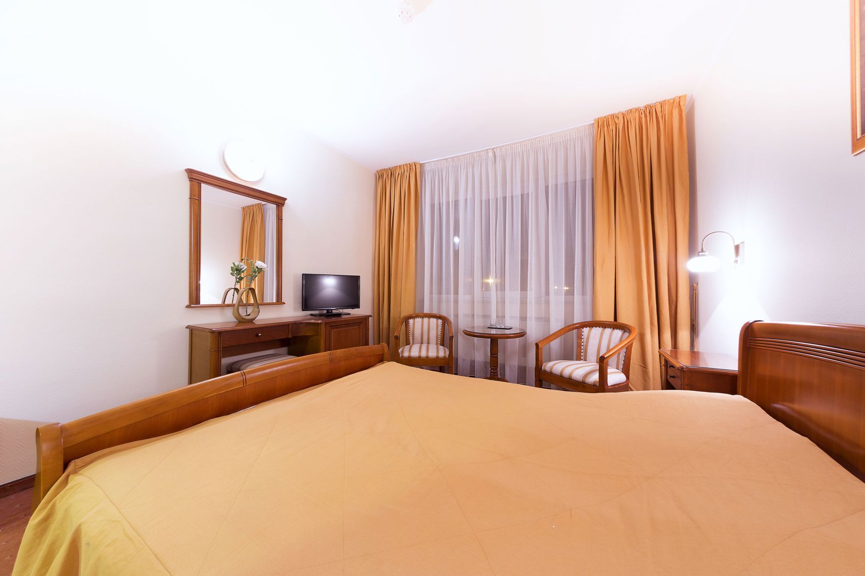 Minibar, in-room safe, soundproofing, iron/ironing board