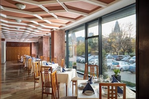 Restaurant - Hotel Moldova (Iasi)
