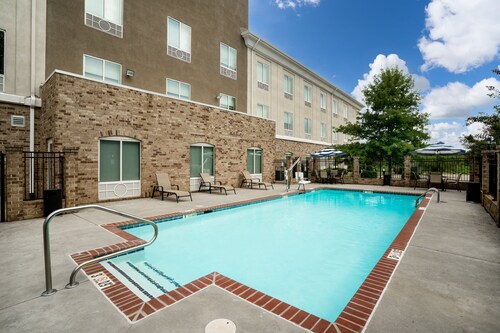 Holiday Inn Express and Suites Winona North by IHG