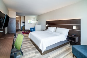 Premium bedding, in-room safe, desk, iron/ironing board
