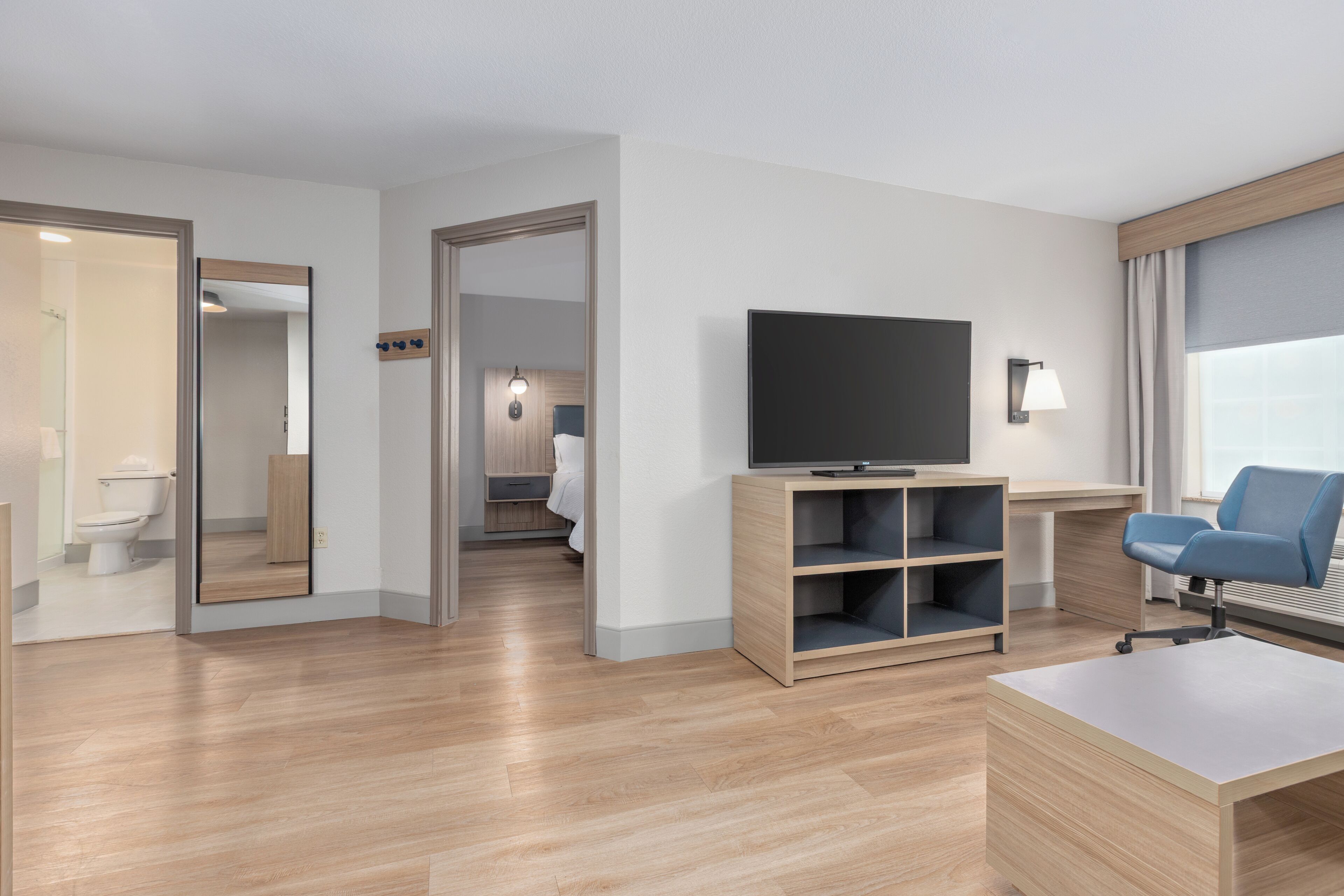 1 bedroom, desk, laptop workspace, blackout curtains