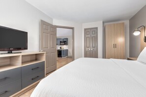 Desk, laptop workspace, blackout drapes, iron/ironing board - Candlewood Suites Houston (The Woodlands) by IHG (The Woodlands)