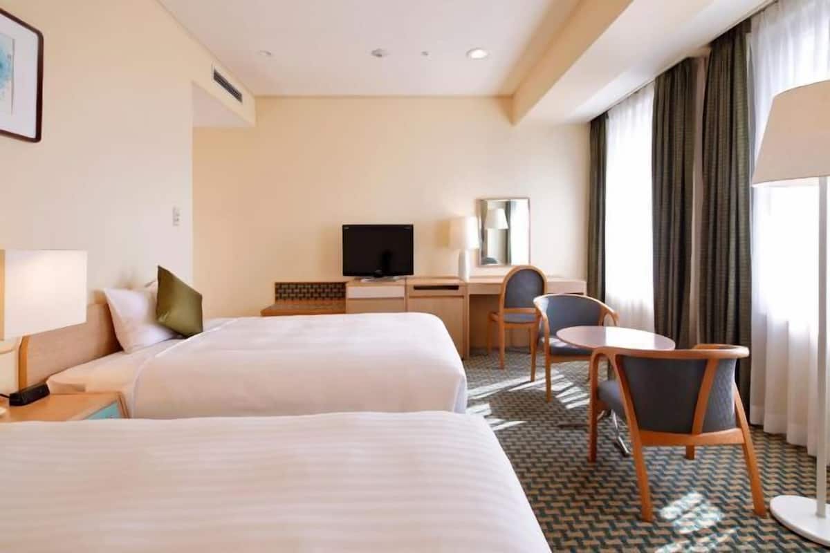 Desk, free WiFi, bed sheets