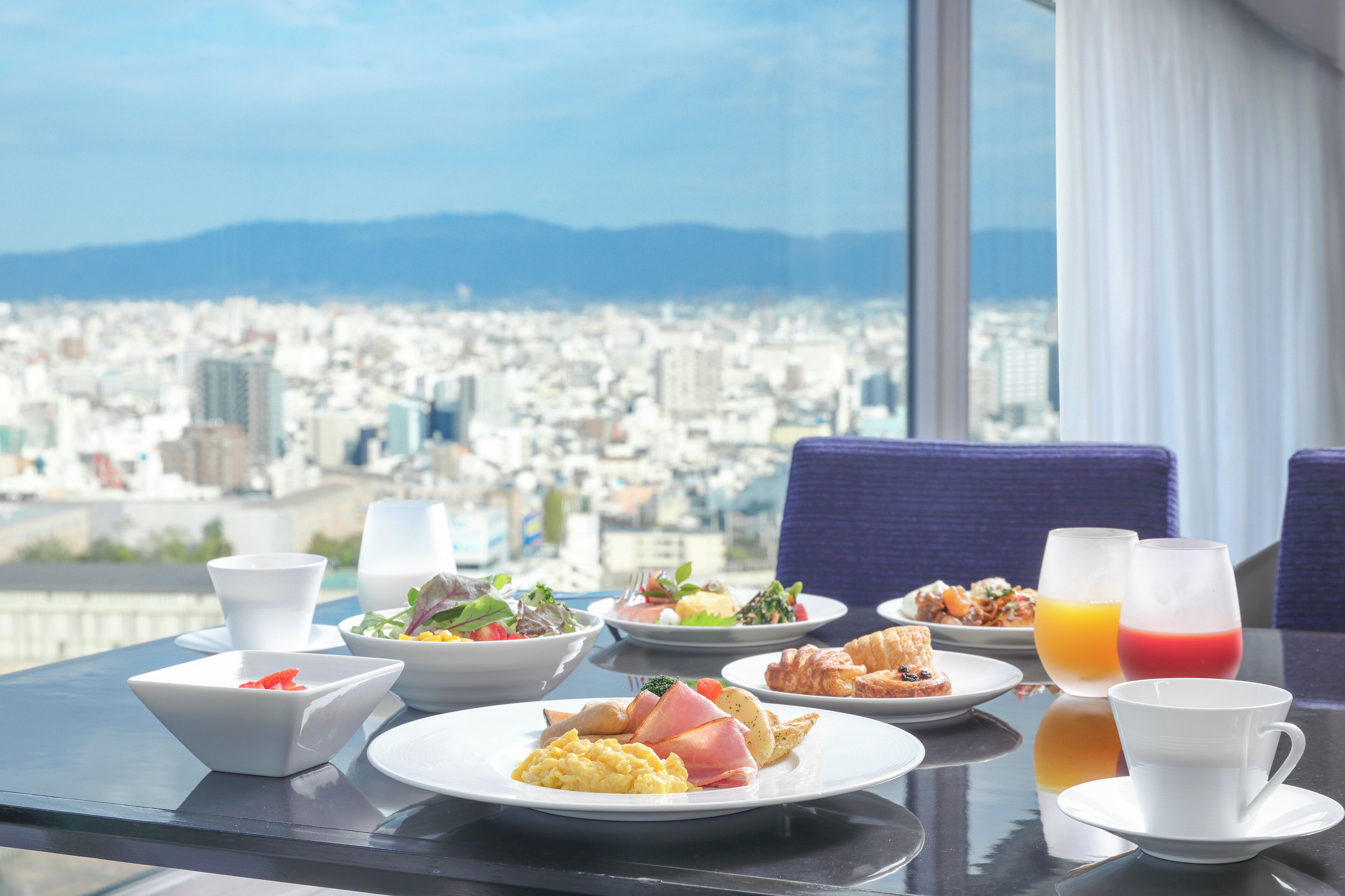 Frokostbuffé hver dag (JPY 3000 per person)