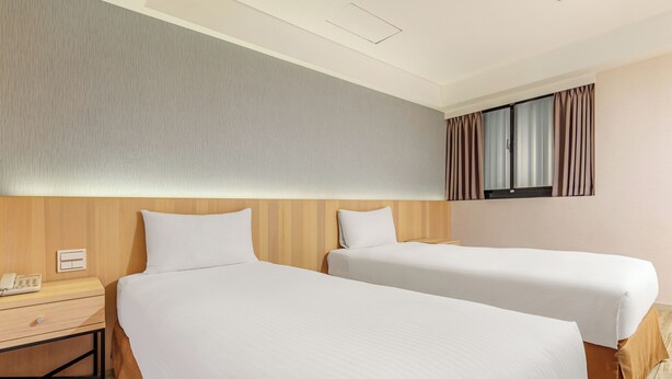 Standard Twin Room, No Windows | Down comforters, minibar, desk, blackout drapes - Guide Hotel Taipei Fuxing N (Taipei)