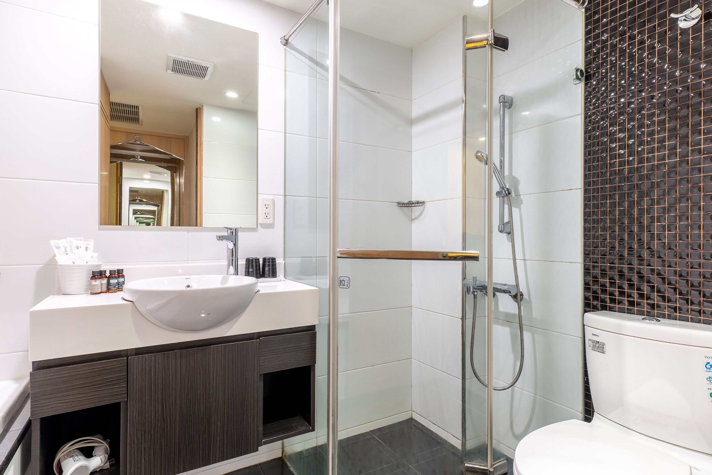 standard twin room, no windows | bathroom | shower, rainfall showerhead, hair dryer, towels