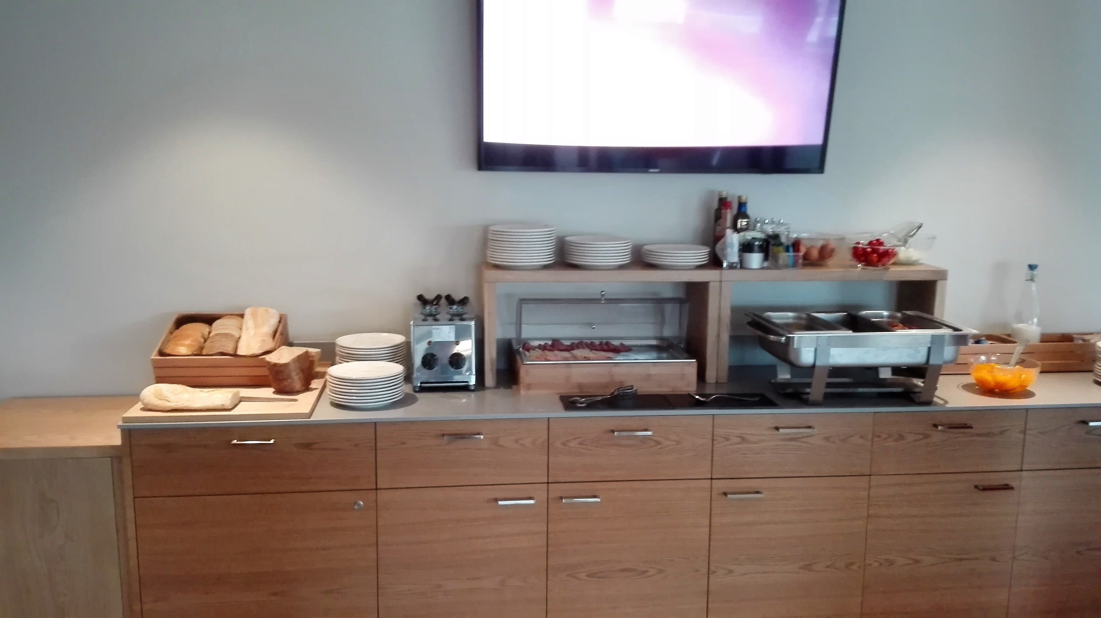 daily buffet breakfast (eur 7 per person)